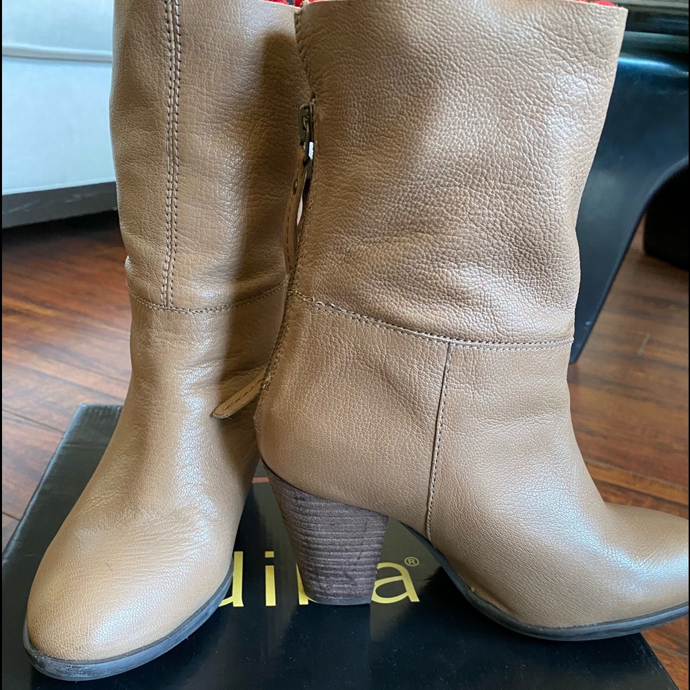Diba Taupe Short boots in very good condition.